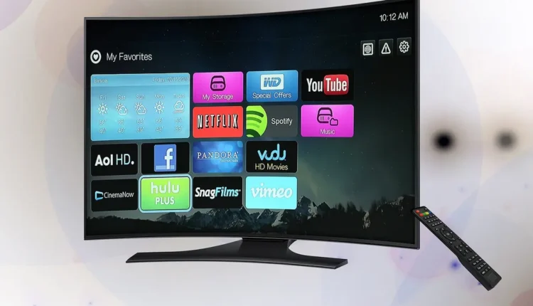 Como fazer a TV virar smart: transforme sua TV e economize