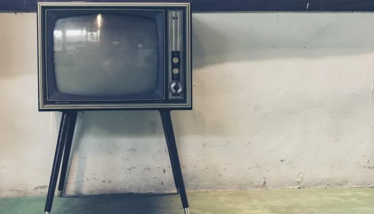 Como transformar TV comum em smart: apps e streaming